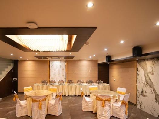 Hotel Emerald Inn Μποπάλ Εξωτερικό φωτογραφία